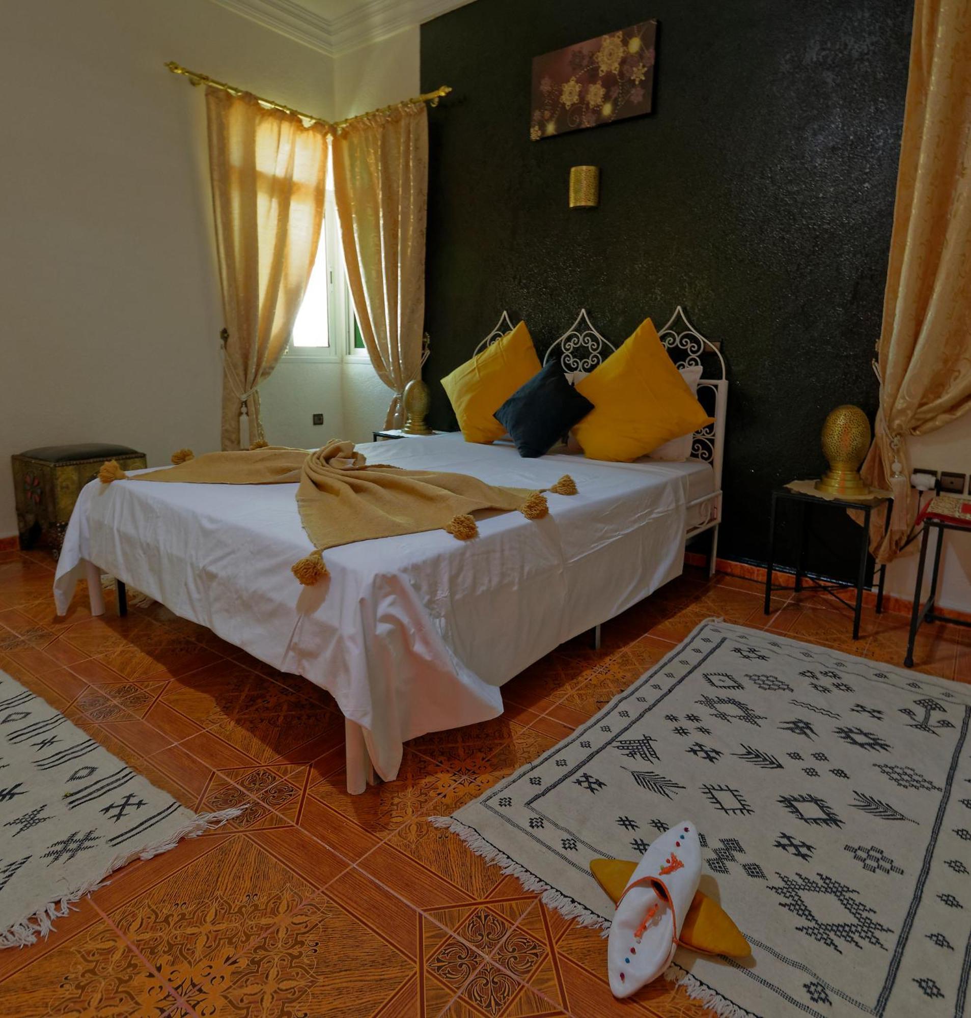 Riad Parfums De Ouarzazate Exterior photo
